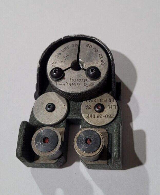 25028 UNF 3A P.D. .2268 & .2243 Roll Snap Thread Ring Gage GO / NO GO