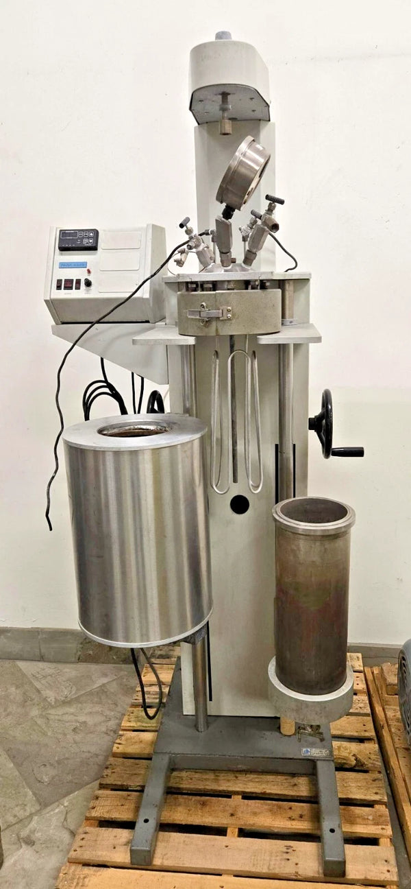 Parr Instrument 4554 Stirred Reactor 2 Gallon Pressure Vessel 4843 Controller