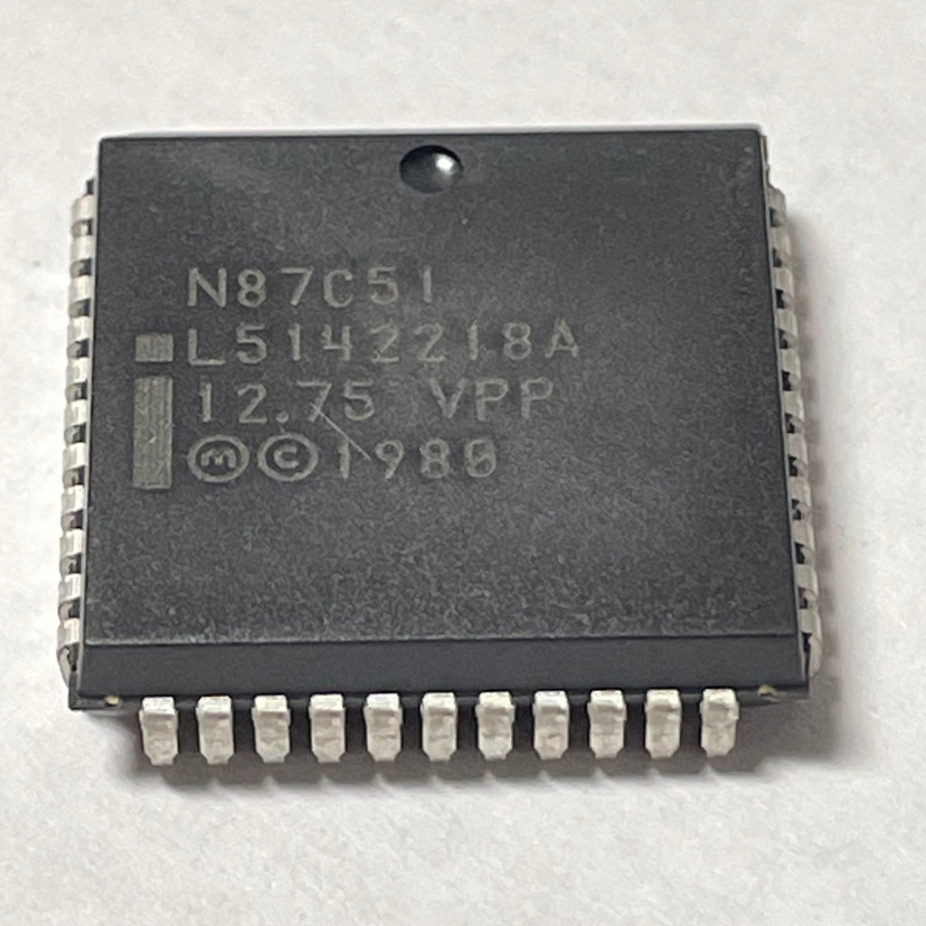 Lot of 26 Intel N87C51 Microcontroller L5142218A 12.75V VPP 1980 PLCC-44 NO-IEE