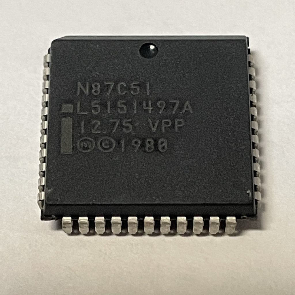 Lot of 26 Intel N87C51 Microcontroller L5151497A 12.75V VPP 1998 PLCC-44 NO-IEE