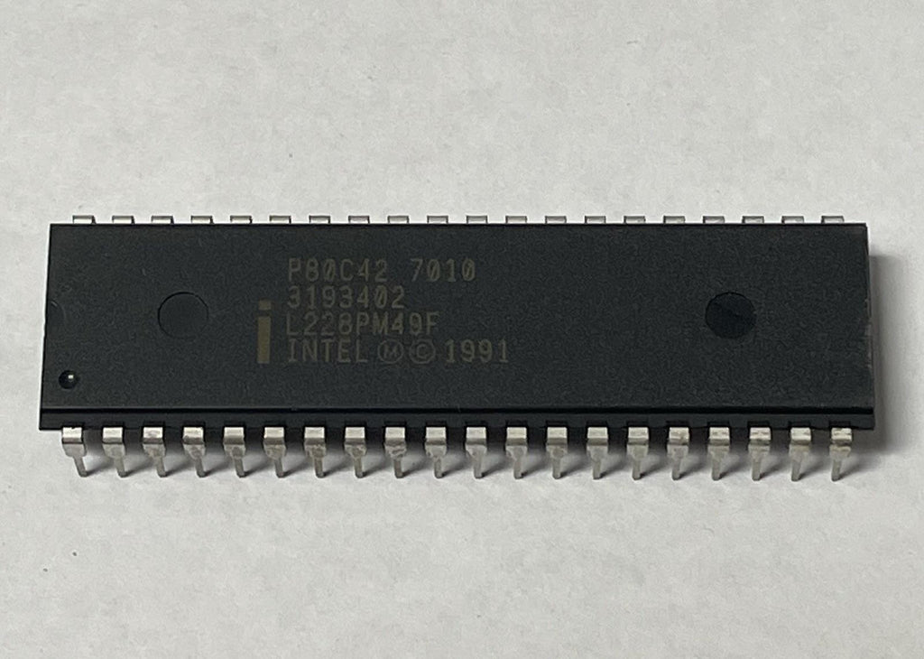 Lot of 9 Intel P80C42 7010 L228PM49F 1991 Legacy 8-bit Microcontroller 31934-02A