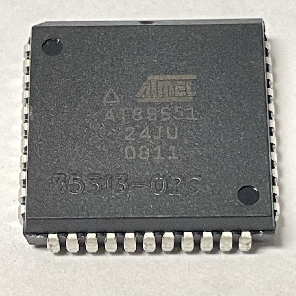 Lot of 27 Atmel AT89S51 24JU 0811 8-Bit 8051 Microcontrollers PLCC-44 35313-02