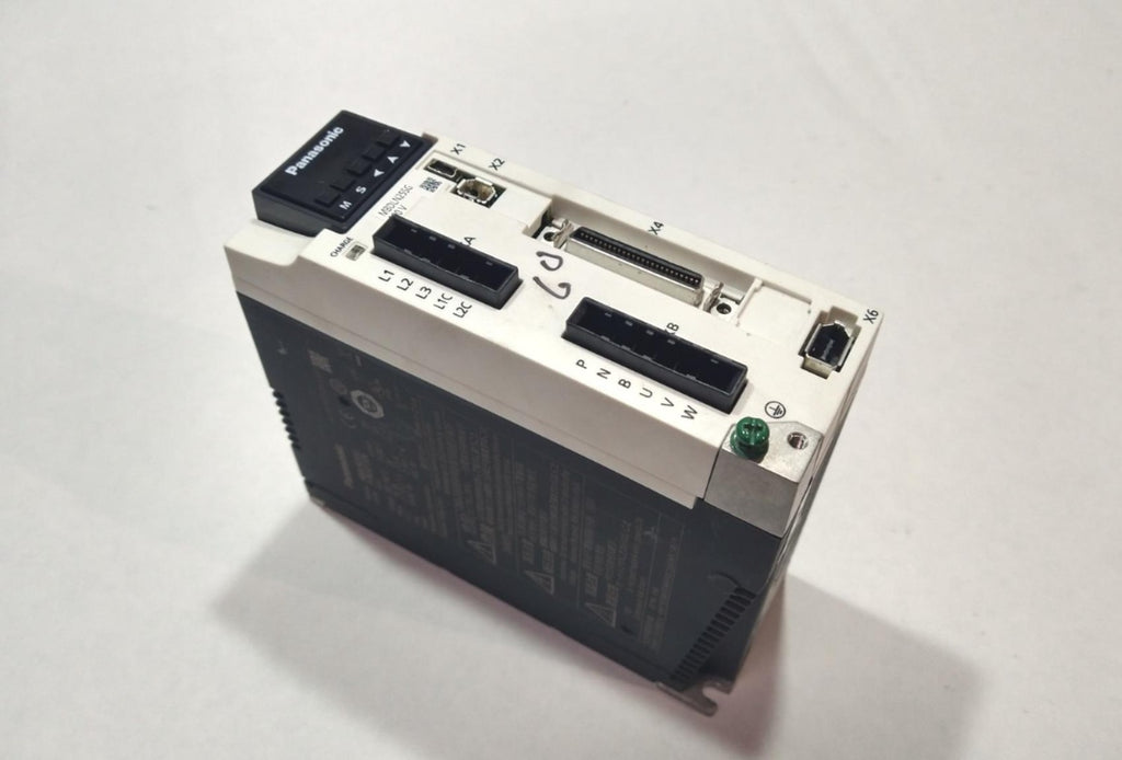 Panasonic MBDLN25SG 200V AC SERVO DRIVER 400W 200-240V