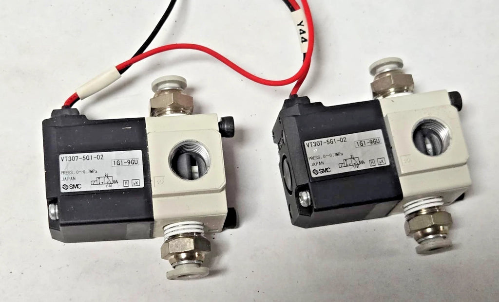 Lot of 2 SMC VT307-5G1-02 vt/vo valve, VT3/VO3 SOL VALVE 3-PORT