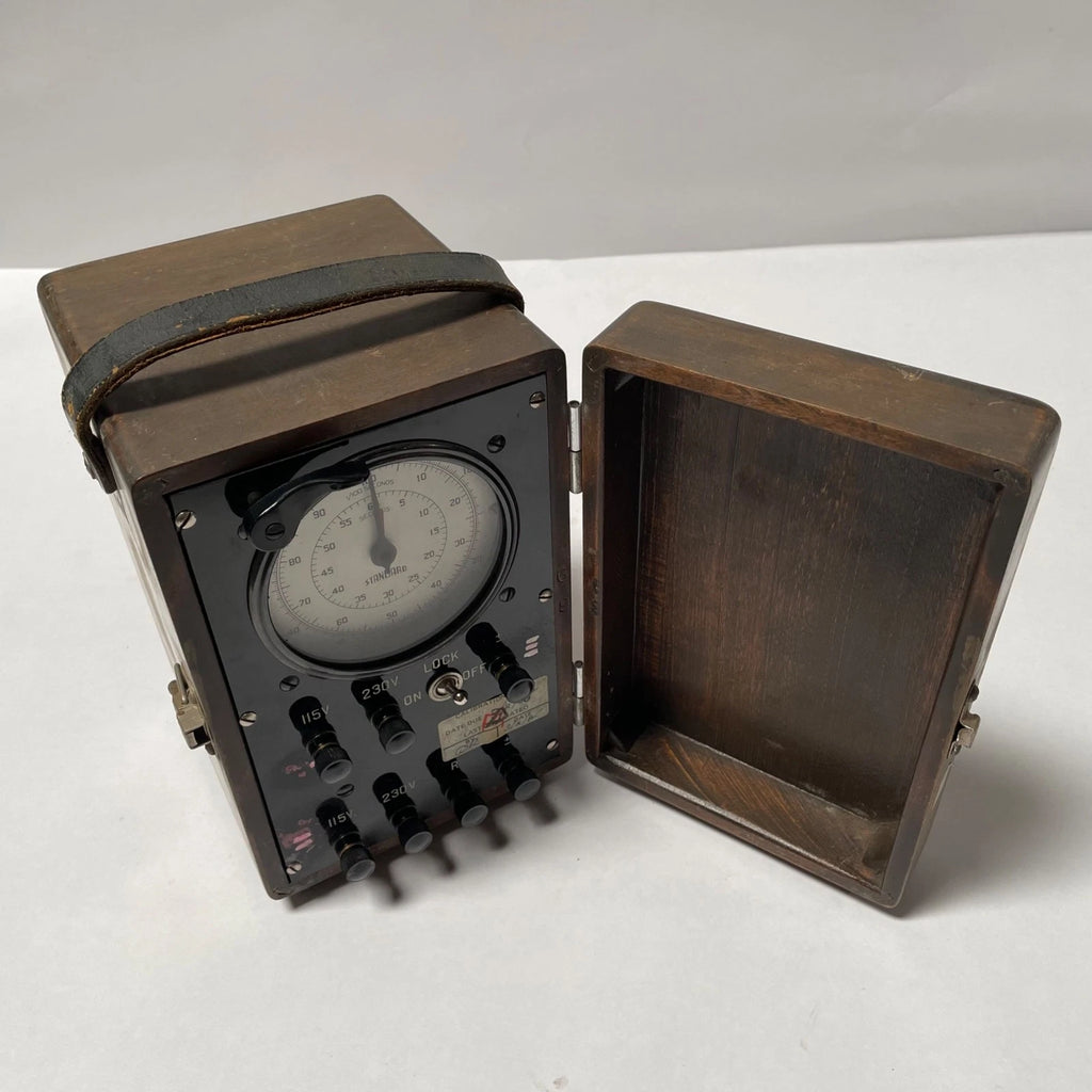 The Standard Electric Time Co AG-1 Voltmeter Inst. No. 3134 115/230V 1RPS USA