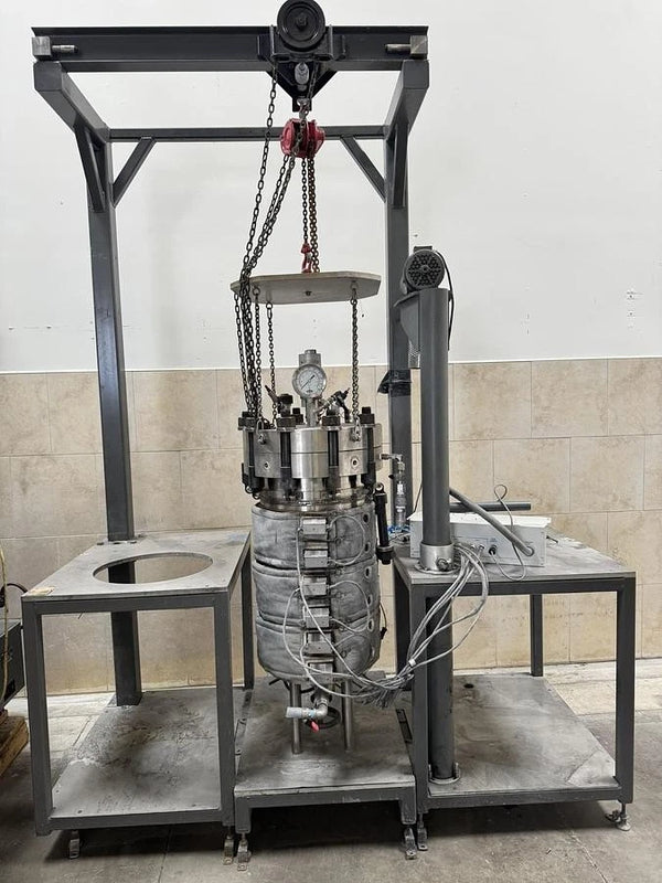 PARR INSTRUMENTS 8500 Vertical Stirred Reactor 100 Liter Material HASTC 2022