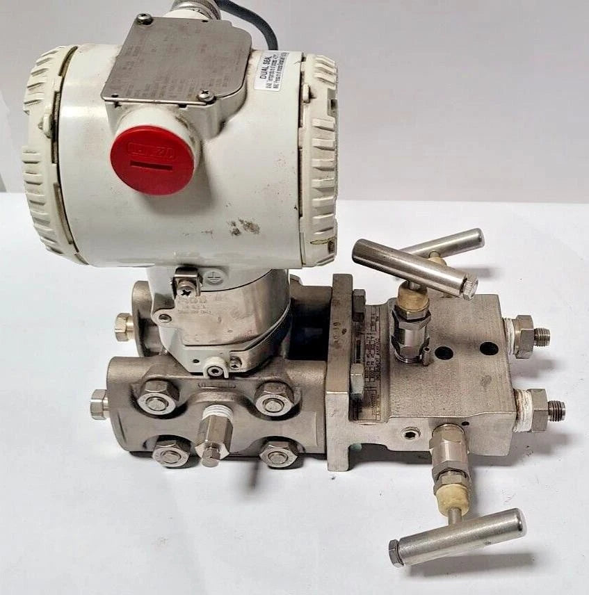 ABB 2600T Pressure Transmitter 0 / 30 PSI Anderson Greenwood Instrument Manifold