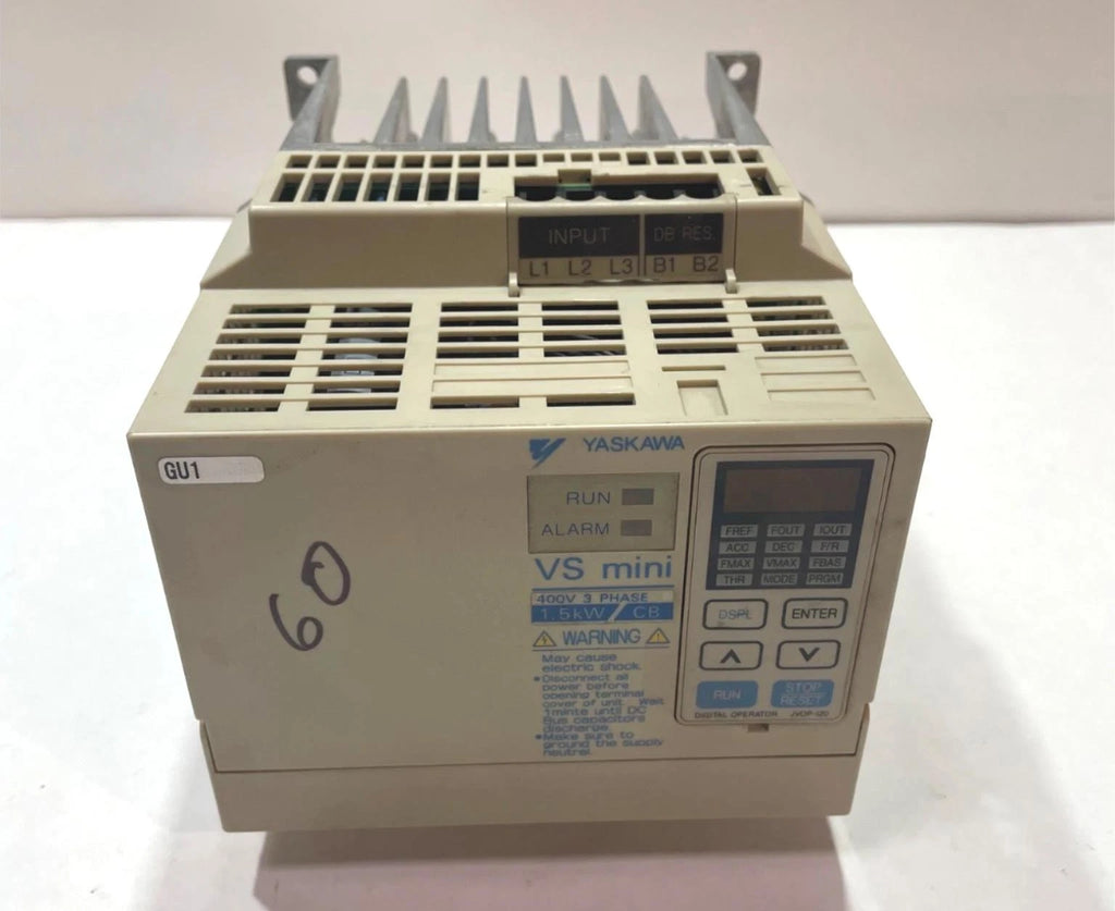 YASKAWA VS mini CIMR-XCBC41P5 AC3PH 0-460V 4.8A 3.7kVA Digital Operator Japan
