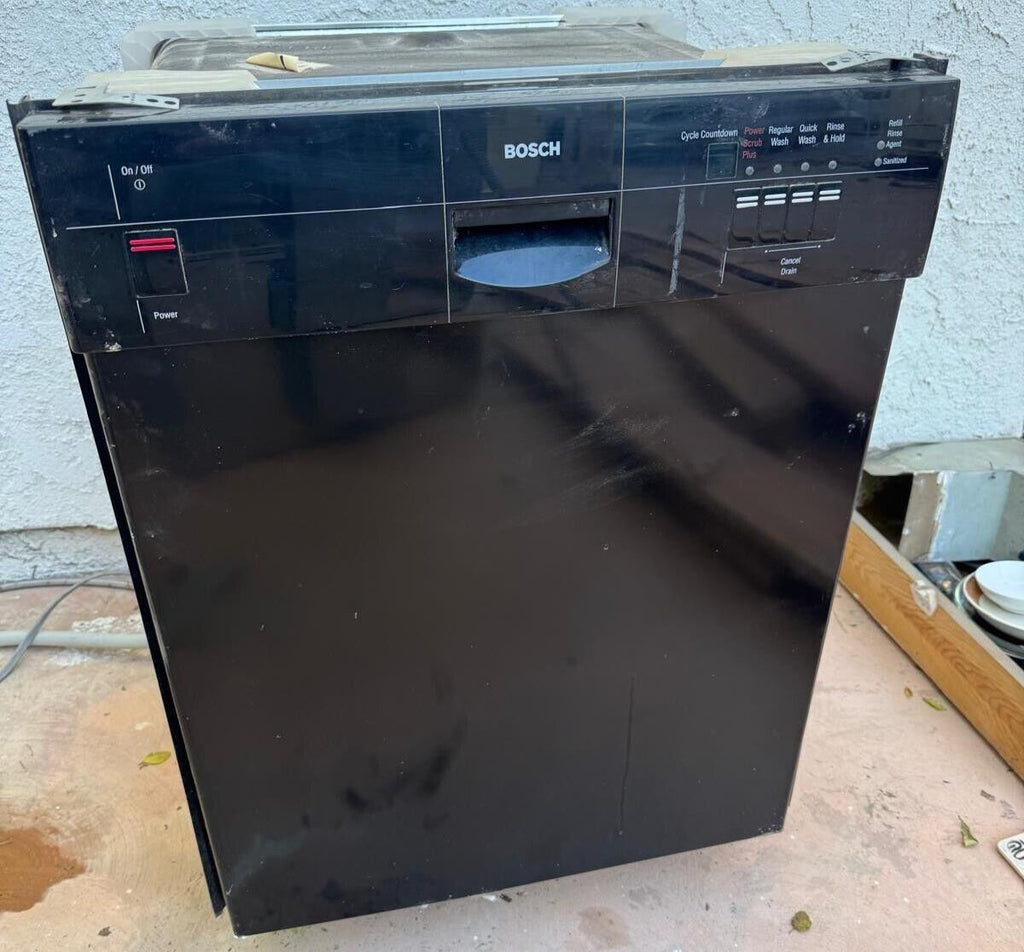 Bosch Dishwasher Model SHU43C06UC/17 Made in USA