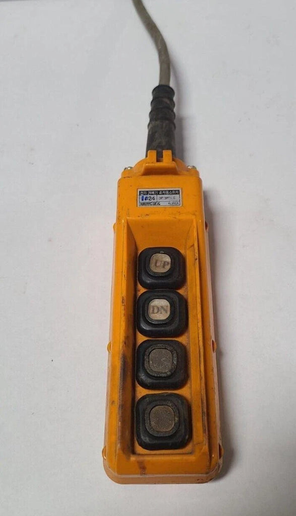 HANYOUNG 1024 3P 380V 5A Emergency Stop Switch