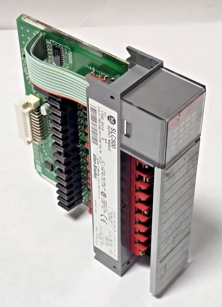 ALLEN BRADLEY SLC 500 1746-OA16 1746OA16 I/O MODULE SER D Output Module