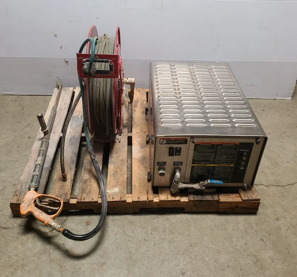 Mi-T-M 2,000 psi 6 hp HP 3.9 gpm Pressure Washer 3WB74 GC-2004-SME1