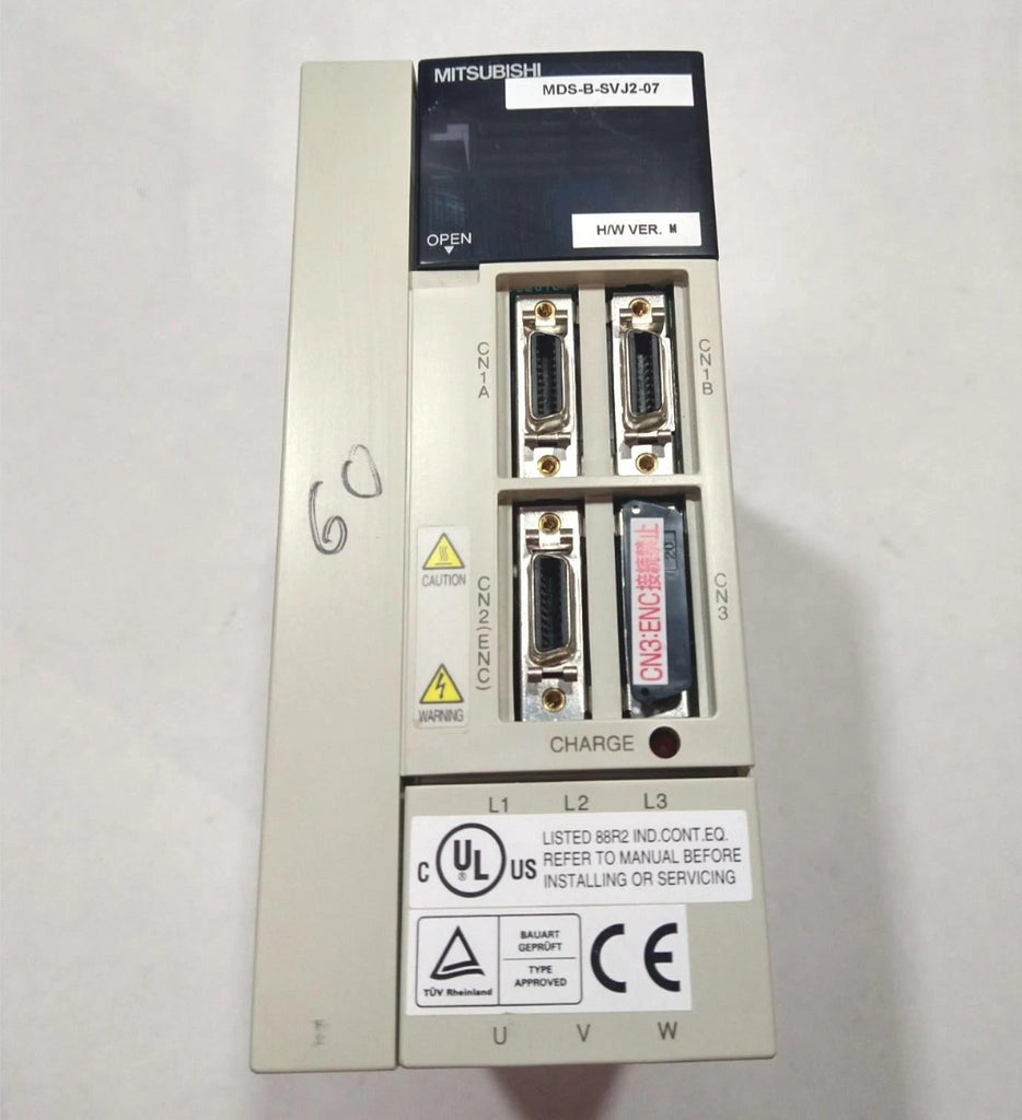 MITSUBISHI MDS-B-SVJ2-07 SERVO DRIVE UNIT 0.7kW 3.8A 6A 200-230V Made in Japan