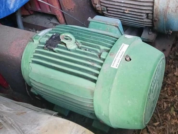 WEG NEMA Premium 25 HP 1770 RPM 284T 3Ph 208-230/460 V 60 Hz 02518ET3E284T