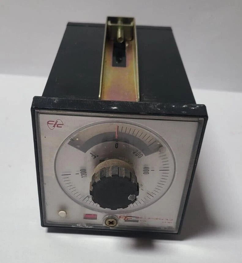 PB-6A1C-M RKC PB6A1CM TEMP CONTROLLER