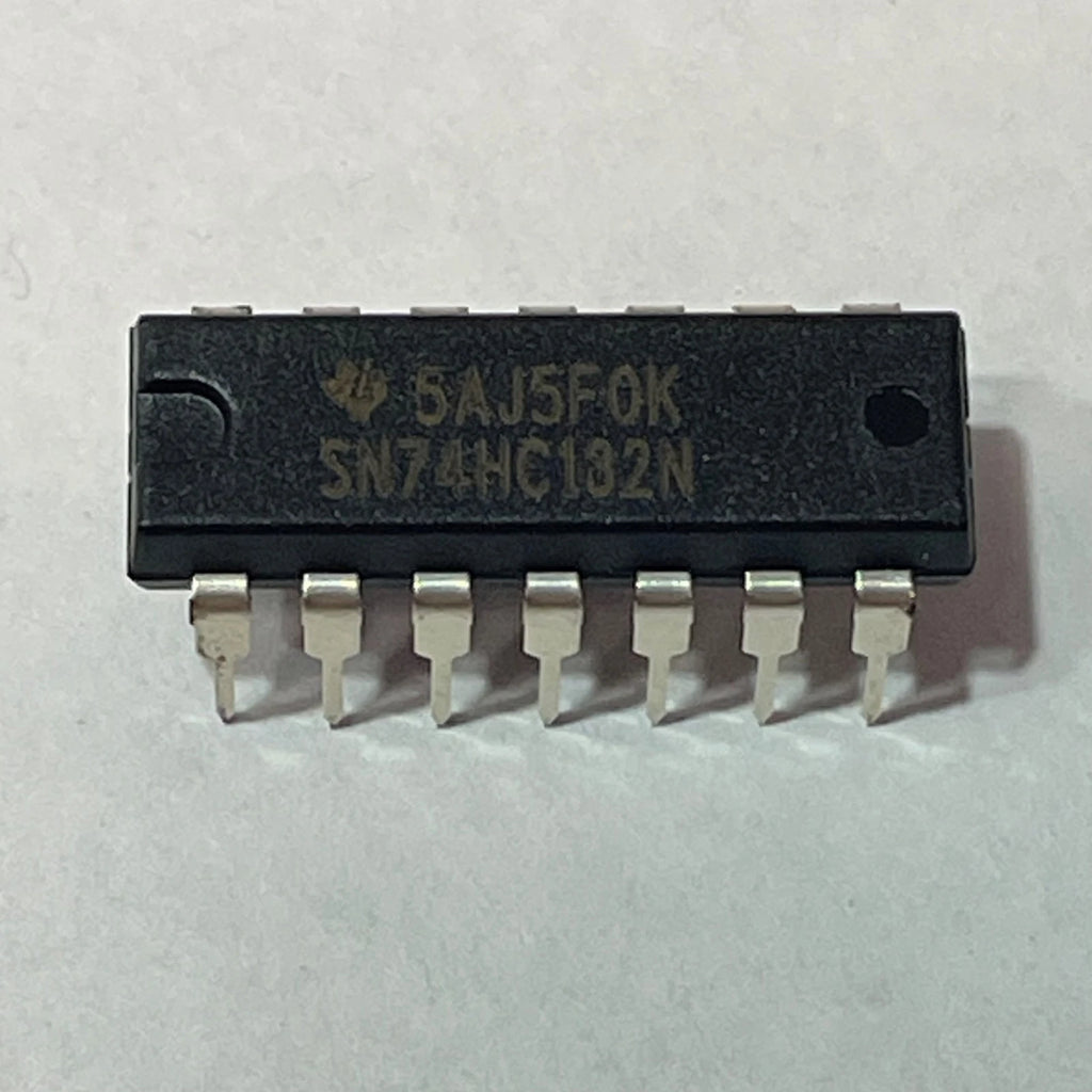 Lot of 350 Texas Instruments SN74HC132N IC GATE NAND 4CH 2-INP 14DIP 46455-01