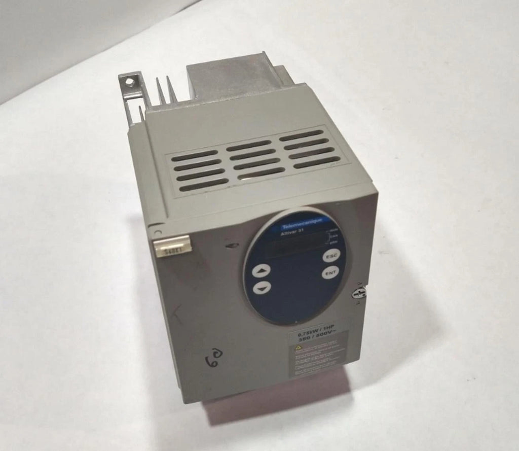Telemecanique Altivar 31 ATV31H075N4 0.75kW/1HP 380/500V Schneider Electric