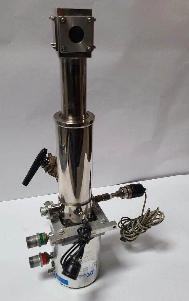 APD Cryogenics Cryopump Displex DE-202
