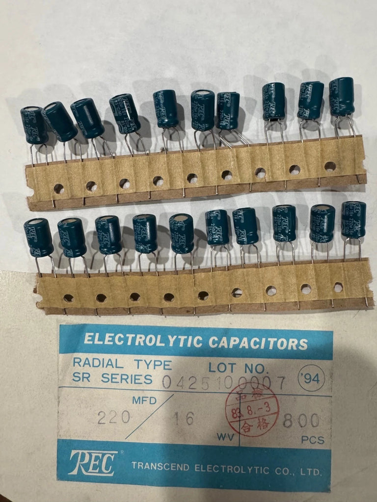 REC Radial Type Electrolytic Capacitors 220uF 220mfd 16V New Lot of 20 Pcs
