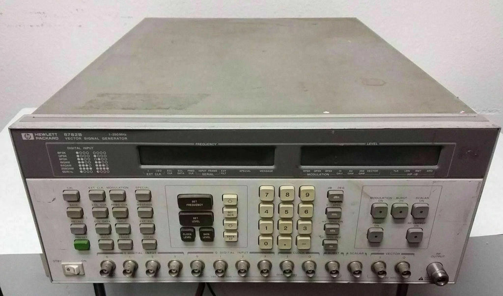 HP Hewlett Packard Agilent 8782B Vector Signal Generator 1-250 MHz