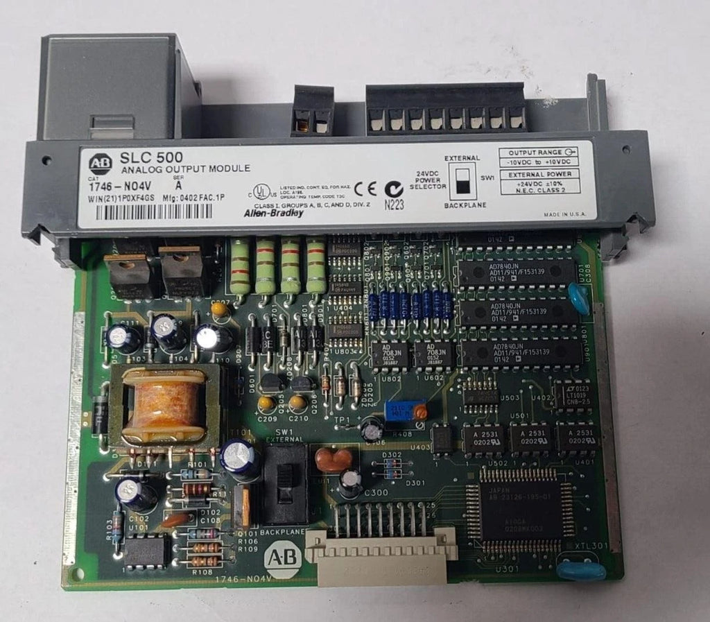 Allen Bradley 1746-N04V SER A SLC 500 PLC Analog Ouput Module