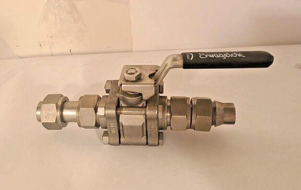 Swagelok SS-63TS12 Ball Valve 2200 PSIG Stainless Steel CF3M 0.516 in 60 Series