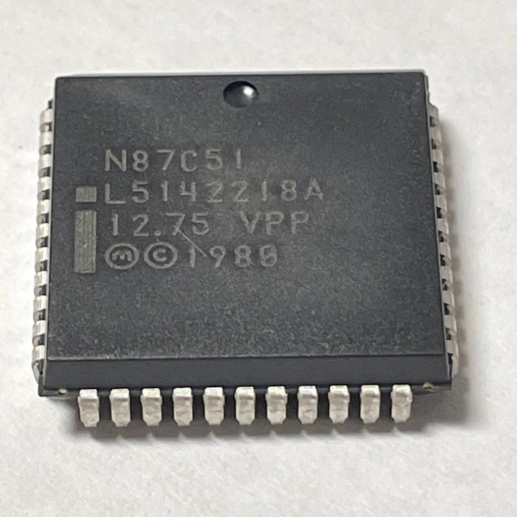 Lot of 26 Intel N87C51 Microcontroller L5142218A 12.75V VPP 1980 PLCC-44 NO-IEE