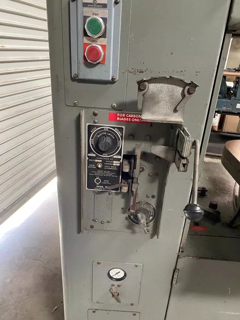 Grob 18” 4V-18 Variable Speed Band Saw Local Pickup