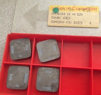 SANDVIK COROMANT SNK 63E3 SNKN 19 04 EZN SM30 P30 Lathe Carbide 4 Inserts New