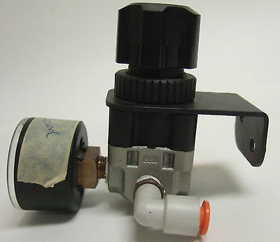 SMC ARX21-N01P Regulator w/ Gauge 1/8NPT ports .05-.3MPa Pressure Range 60PSI