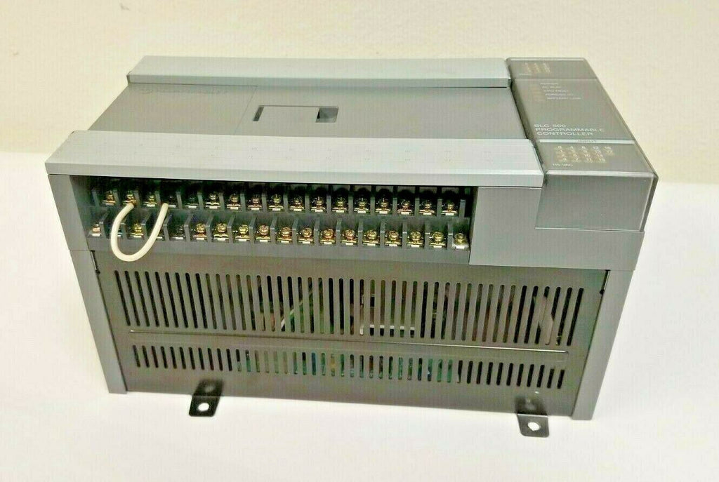 ALLEN BRADLEY 1747-L30B SER B FRN 4 SLC 500 PROCESSOR UNIT 30 I/O