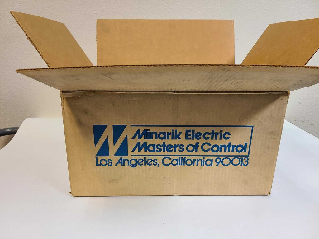 Minarik ELECTRIC C4D28FK1C 1/2 HP 90VDC 2500RPM  DC Drive SPEED Motor ADJUSTABLE
