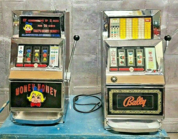 Lot of 2 Las Vegas Casino BALLY 945-1 Slot Machine 25 cent Coin Money Honey
