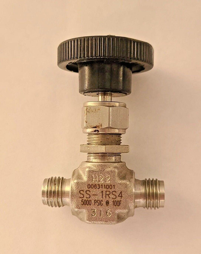 Swagelok SS-1RS4 NEEDLE Valve 5000 PSIG Stainless Steel 100 F 1/4 in Tube 316 Free Shipping