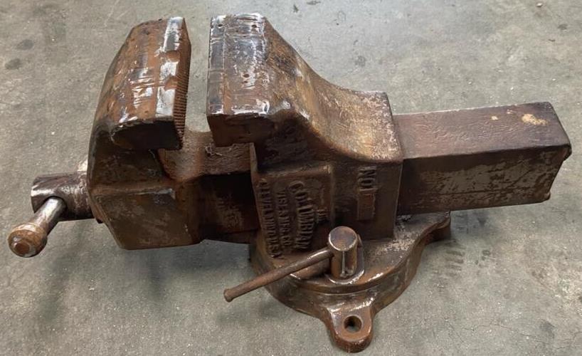 Columbian No. 604 1/2 Vise Vintage Rare Machinists Knife Maker Blacksmith Tool
