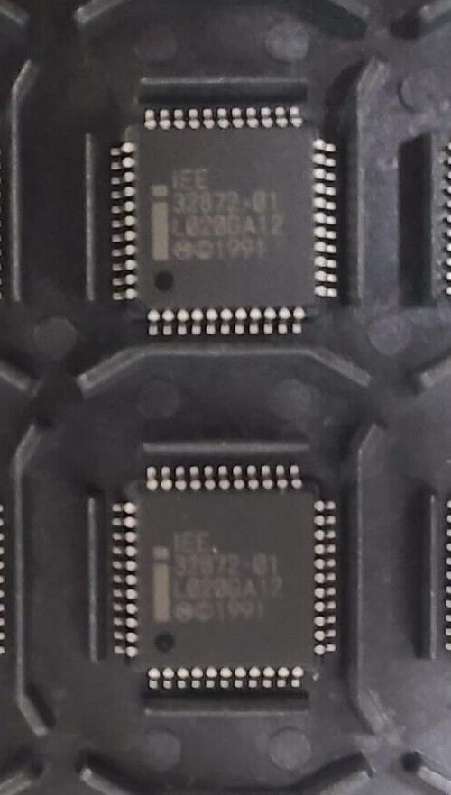 Lot of 2 Pcs INTEL S80C42 IC SOFTWARE