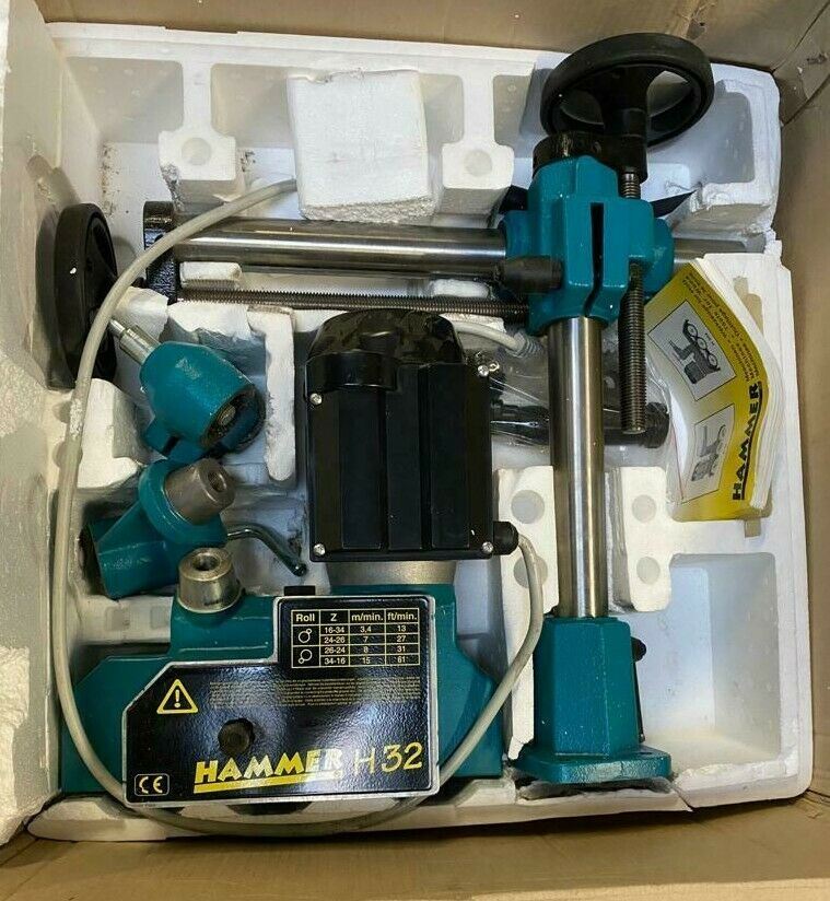 Hammer H32 Tilting Head Power Feeder - 1PH With Universal Stand