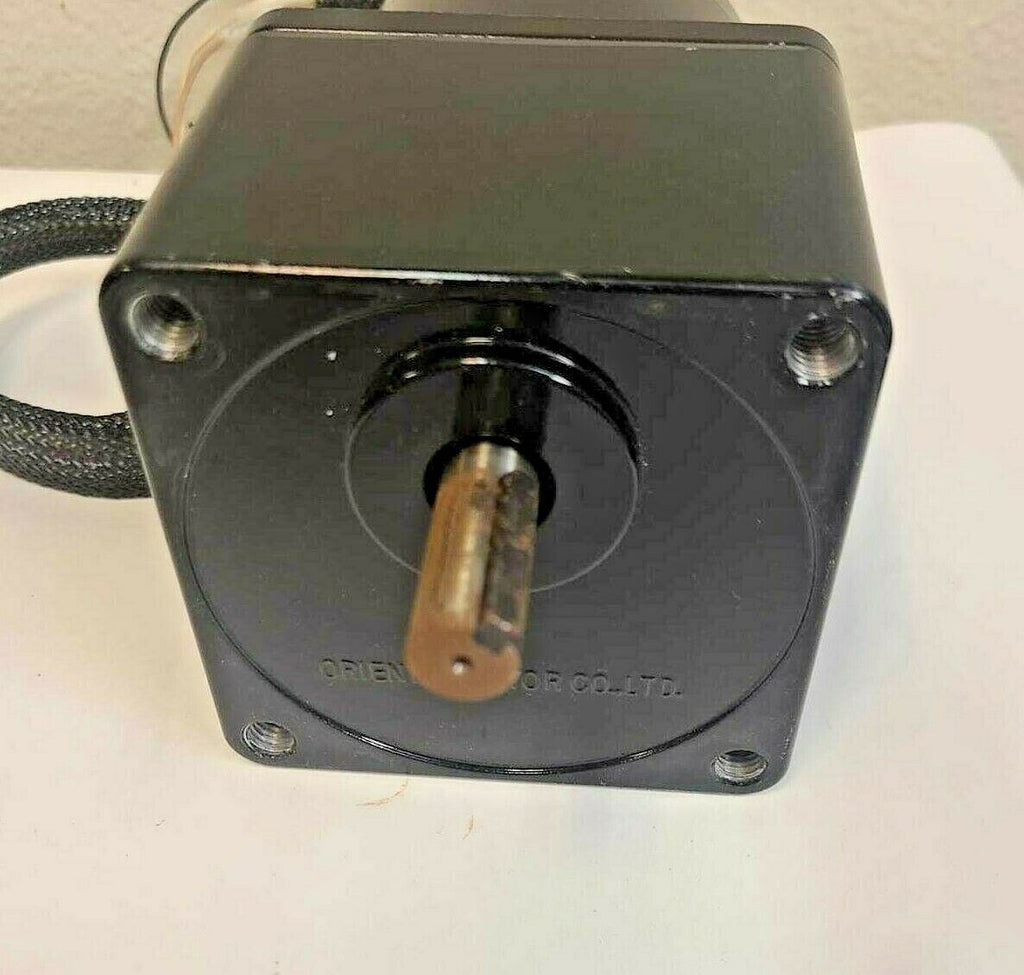 Oriental Motor Vexta 5 Phase Precision Stepping Stepper UPH596TG30-B Japan