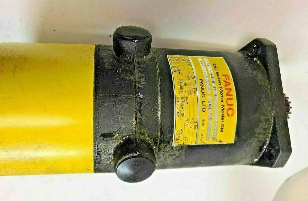 Lot of 3 FANUC DC SERVO MOTOR MODEL OM A06B-0641-B011 2000 RPM JAPAN
