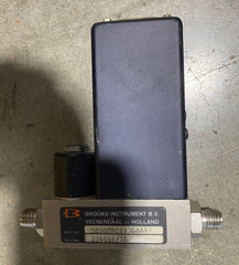 BROOKS 5850 TR Mass Flow Controller Flow 0-30 Model No. 5850TRC113GAA41