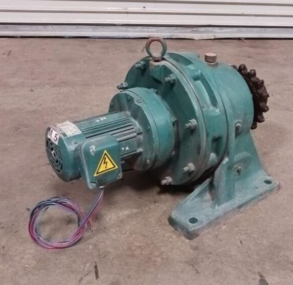 Sumitomo Gear Reducer 1/2 HP TC-F CHHM 4175DCYA-7569 Induction Motor SM-CYCLO