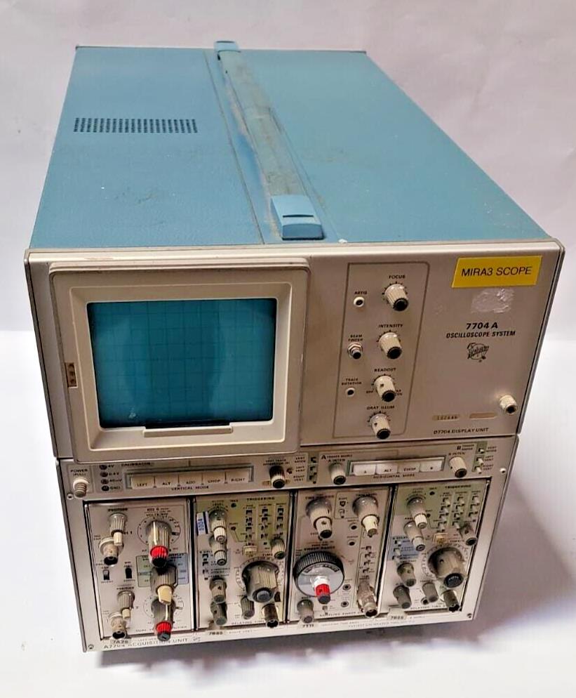 TEKTRONIX 7704A analog OSCILLOSCOPE with plugins