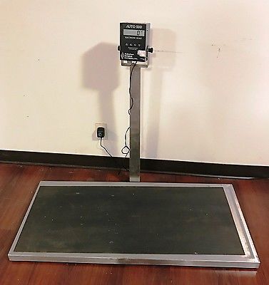 AUTO 300 Floor-mounted Electronic Platform Scale Suburban Surgical 300 Lbs