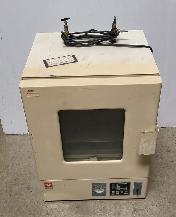 Yamato ADP31 Convection Convention Vacuum Drying Oven Lab Bench 1 Phase