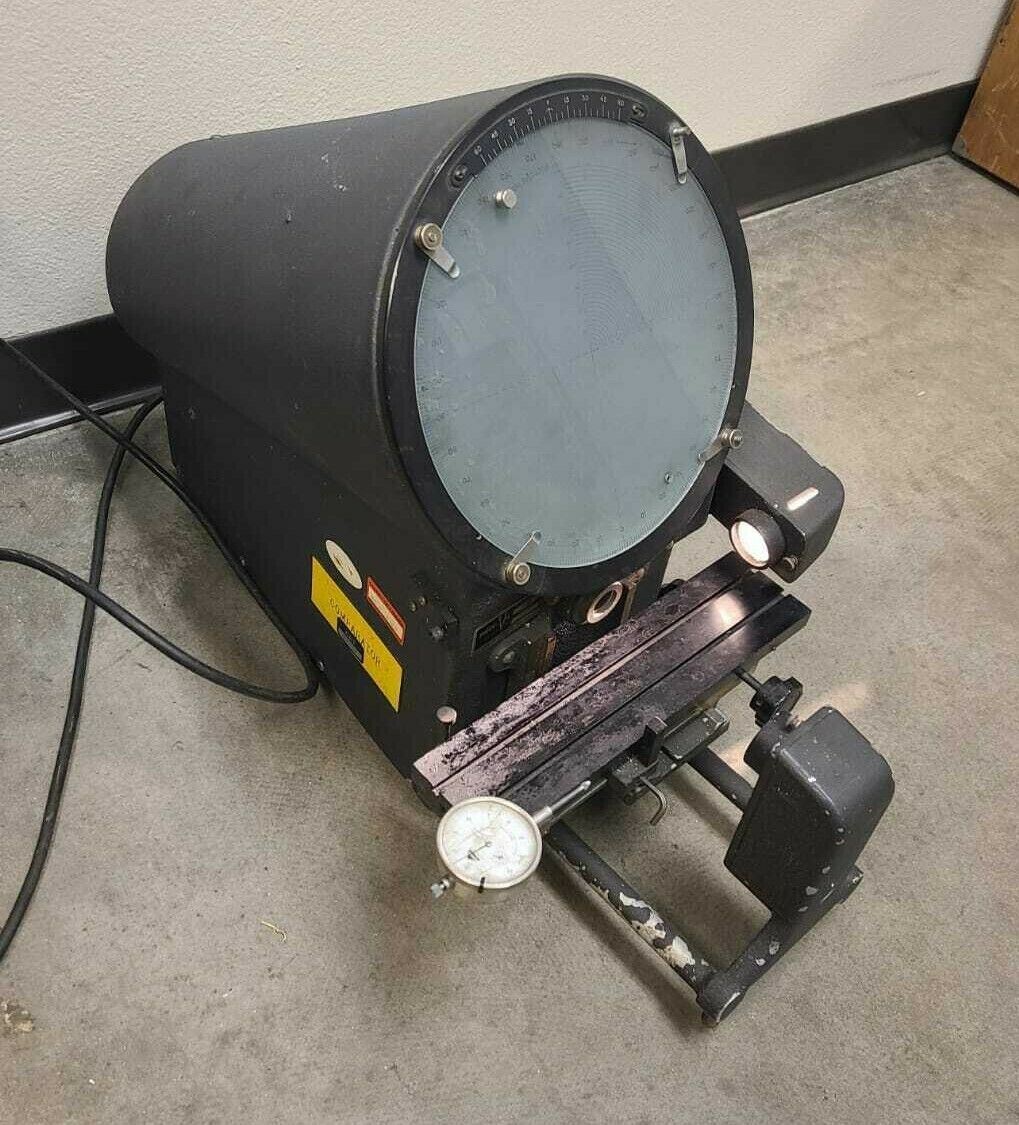 Micro-Vu model 400 Optical Comparator Machine Inspection Measurement W