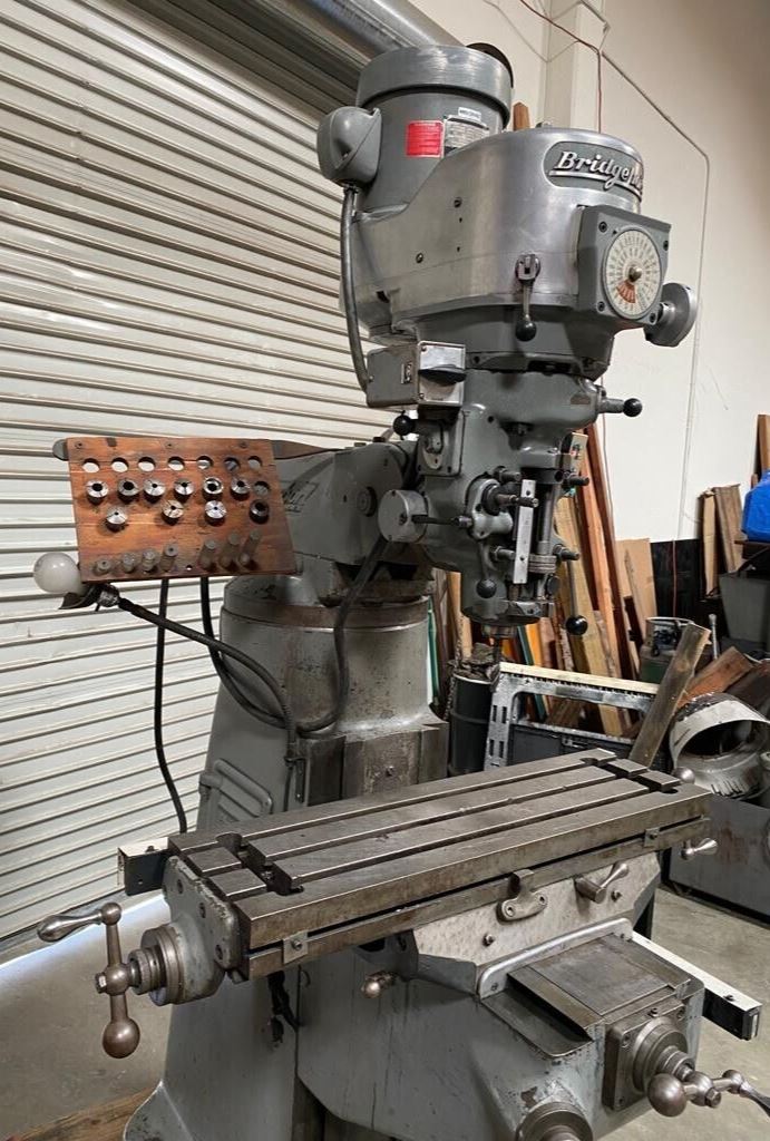 Bridgeport Vertical Mill Milling Machine 1-1/2 HP 9x32 Table Variable Speed