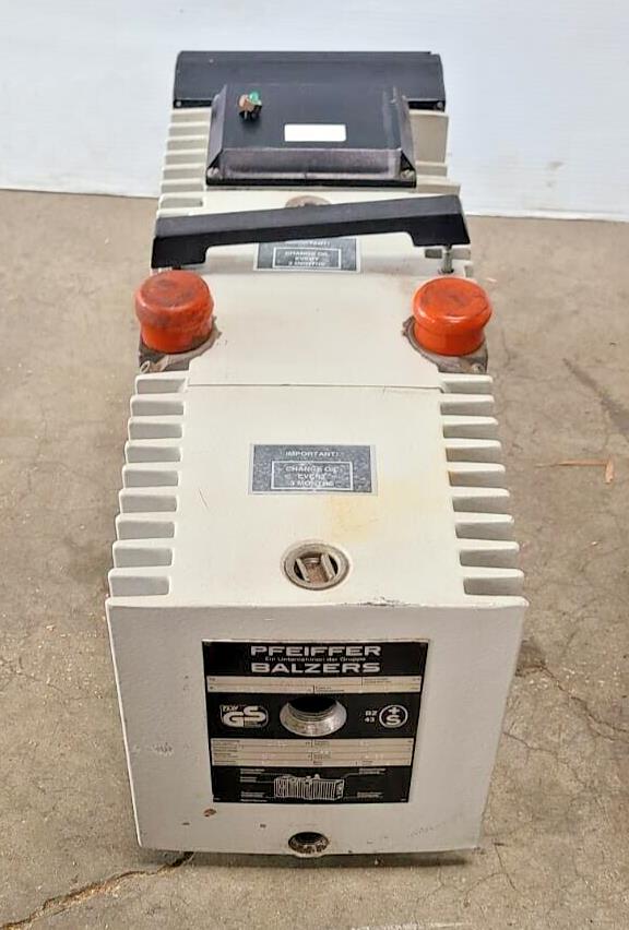 Pfeiffer Balzers UNO 016B 16cfm Single Stage Vacuum Pump PK D34 804