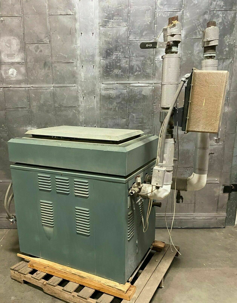 RAYPAK Gas Hot Water Boiler 160 PSI 726,000 BTU Model H1-0724 Indoor Or Outdoor