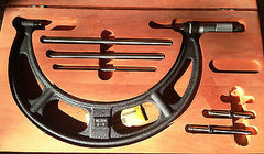 STARRETT No. 224 Outside Micrometer Set 6 - 9 with Interchangeable Anvils New