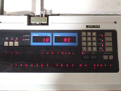 PERKIN ELMER HITACHI 330 Uv-Vis-NIR Spectrophotometer Double Beam 310-0020